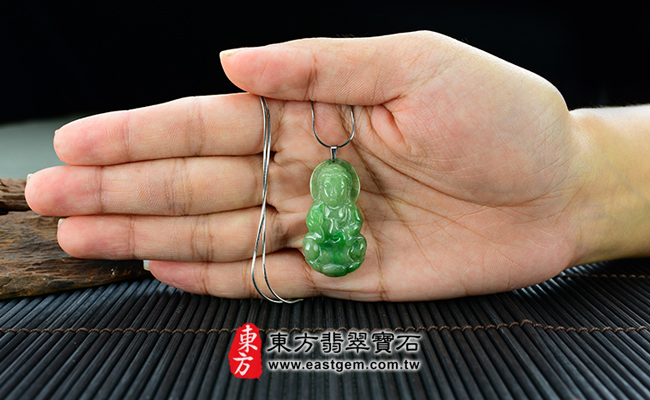 觀世音菩薩  大小示意照片  (已出售勿下標,可訂做)翡翠觀音項鍊玉珮(觀世音菩薩:觀音牌A貨翡翠觀音玉珮、緬甸玉觀音玉墜)。油青種觀音,GY-1003。客製化訂做各種翡翠觀音吊墜玉珮項鍊。★附A貨翡翠雙證書 觀世音菩薩  大小示意照片  (已出售勿下標,可訂做)翡翠觀音項鍊玉珮(觀世音菩薩:觀音牌A貨翡翠觀音玉珮、緬甸玉觀音玉墜)。油青種觀音,GY-1003。客製化訂做各種翡翠觀音吊墜玉珮項鍊。★附A貨翡翠雙證書