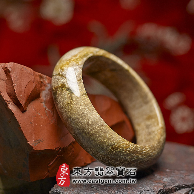 木化石天然手鐲右側照片 木化石手鐲、樹化玉手鐲。(淺咖啡色,圓鐲18,WO009)。客製化訂做各種木化石手鐲、樹化玉手鐲。★附東方翡翠寶石雙證書 木化石天然手鐲右側照片 木化石手鐲、樹化玉手鐲。(淺咖啡色,圓鐲18,WO009)。客製化訂做各種木化石手鐲、樹化玉手鐲。★附東方翡翠寶石雙證書