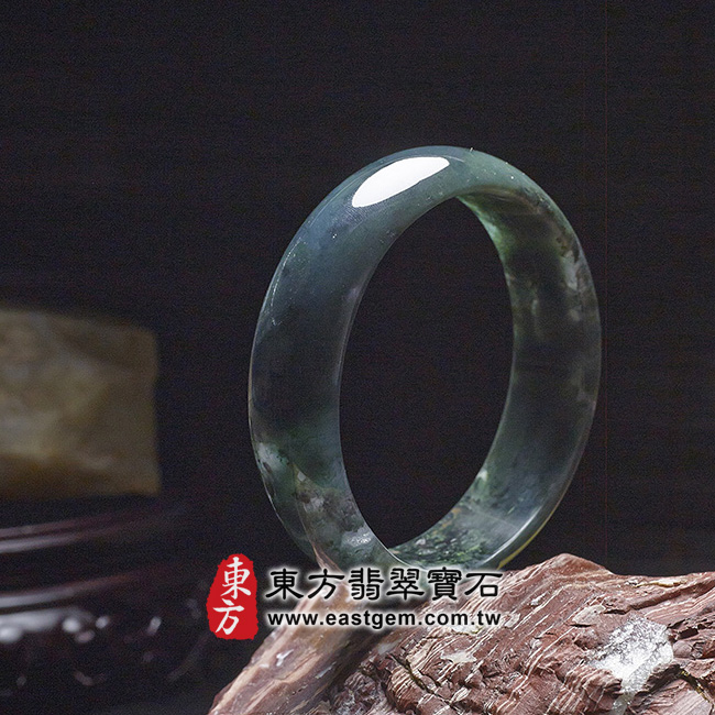 水草玉手鐲右側照片 水草玉手鐲、水草瑪瑙手鐲。(墨綠色,圓鐲18.5,GR014)。客製化訂做各種水草玉手鐲、水草瑪瑙手鐲。★附東方翡翠寶石雙證書 水草玉手鐲右側照片 水草玉手鐲、水草瑪瑙手鐲。(墨綠色,圓鐲18.5,GR014)。客製化訂做各種水草玉手鐲、水草瑪瑙手鐲。★附東方翡翠寶石雙證書