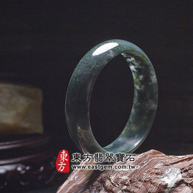 水草玉手鐲右側照片 水草玉手鐲、水草瑪瑙手鐲。(墨綠色,圓鐲18.5,GR014)。客製化訂做各種水草玉手鐲、水草瑪瑙手鐲。★附東方翡翠寶石雙證書 水草玉手鐲右側照片 水草玉手鐲、水草瑪瑙手鐲。(墨綠色,圓鐲18.5,GR014)。客製化訂做各種水草玉手鐲、水草瑪瑙手鐲。★附東方翡翠寶石雙證書