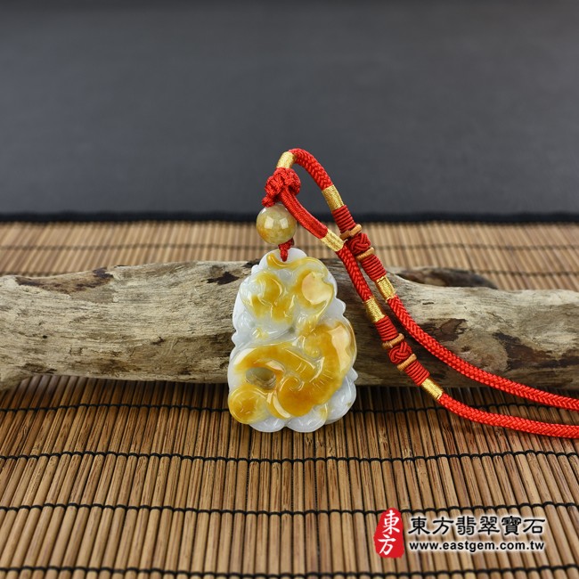 豬 情境照片 (已出售勿下標,可訂做)翡翠豬項鍊玉珮(豬事如意:豬牌A貨翡翠豬玉珮、緬甸玉豬玉墜、豬十二生肖項鍊)。黃翡翠豬,PG021。客製化訂做各種翡翠豬吊墜玉珮項鍊。★附A貨翡翠雙證書 豬 情境照片 (已出售勿下標,可訂做)翡翠豬項鍊玉珮(豬事如意:豬牌A貨翡翠豬玉珮、緬甸玉豬玉墜、豬十二生肖項鍊)。黃翡翠豬,PG021。客製化訂做各種翡翠豬吊墜玉珮項鍊。★附A貨翡翠雙證書