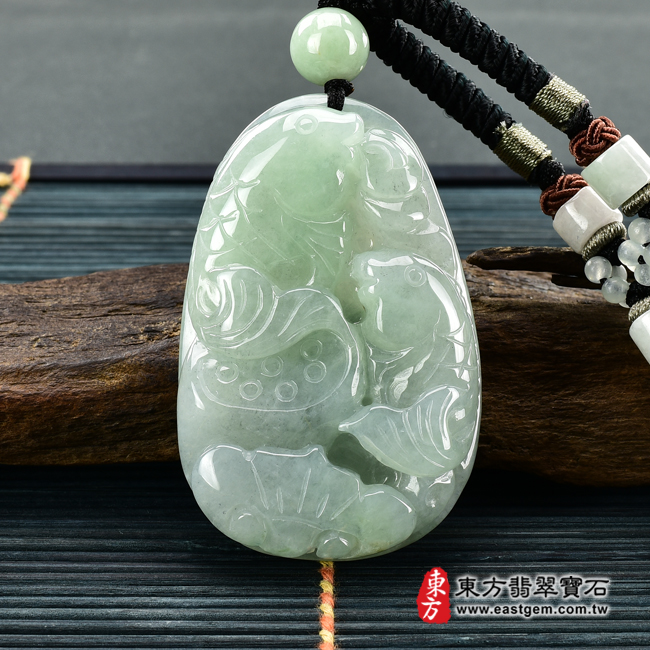 翡翠魚項鍊玉珮正面照片 翡翠魚項鍊玉珮(如魚得水:魚牌A貨翡翠魚玉珮、緬甸玉魚玉墜)。淡綠色糯種魚,FI083。客製化訂做各種翡翠魚吊墜玉珮項鍊。★附A貨翡翠雙證書 翡翠魚項鍊玉珮正面照片 翡翠魚項鍊玉珮(如魚得水:魚牌A貨翡翠魚玉珮、緬甸玉魚玉墜)。淡綠色糯種魚,FI083。客製化訂做各種翡翠魚吊墜玉珮項鍊。★附A貨翡翠雙證書