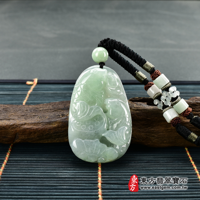 翡翠魚項鍊玉珮情境照片 翡翠魚項鍊玉珮(如魚得水:魚牌A貨翡翠魚玉珮、緬甸玉魚玉墜)。淡綠色糯種魚,FI083。客製化訂做各種翡翠魚吊墜玉珮項鍊。★附A貨翡翠雙證書 翡翠魚項鍊玉珮情境照片 翡翠魚項鍊玉珮(如魚得水:魚牌A貨翡翠魚玉珮、緬甸玉魚玉墜)。淡綠色糯種魚,FI083。客製化訂做各種翡翠魚吊墜玉珮項鍊。★附A貨翡翠雙證書