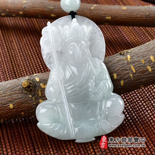 翡翠地藏王菩薩項鍊玉珮左側照片 翡翠地藏王菩薩項鍊玉珮(地藏王菩薩:地藏王菩薩牌A貨翡翠地藏王菩薩玉珮、緬甸玉地藏王菩薩玉墜)。白綠色糯種微冰地藏王菩薩,DY133。客製化訂做各種翡翠地藏王菩薩吊墜玉珮項鍊。★附A貨翡翠雙證書 翡翠地藏王菩薩項鍊玉珮左側照片 翡翠地藏王菩薩項鍊玉珮(地藏王菩薩:地藏王菩薩牌A貨翡翠地藏王菩薩玉珮、緬甸玉地藏王菩薩玉墜)。白綠色糯種微冰地藏王菩薩,DY133。客製化訂做各種翡翠地藏王菩薩吊墜玉珮項鍊。★附A貨翡翠雙證書